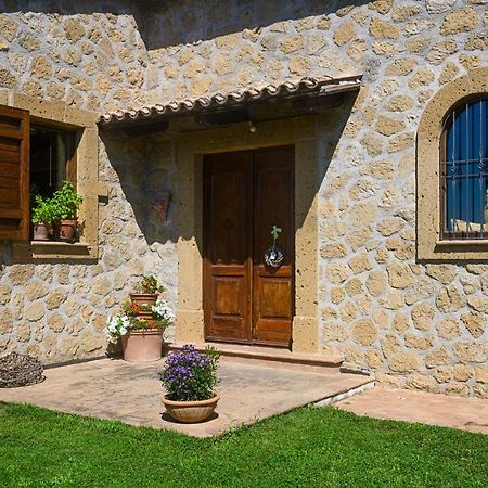 B&B Vallecupa Farnese Экстерьер фото